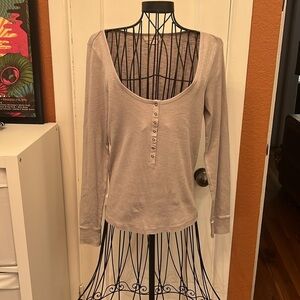 Universal Thread Woman's Henley Shirt-Size M